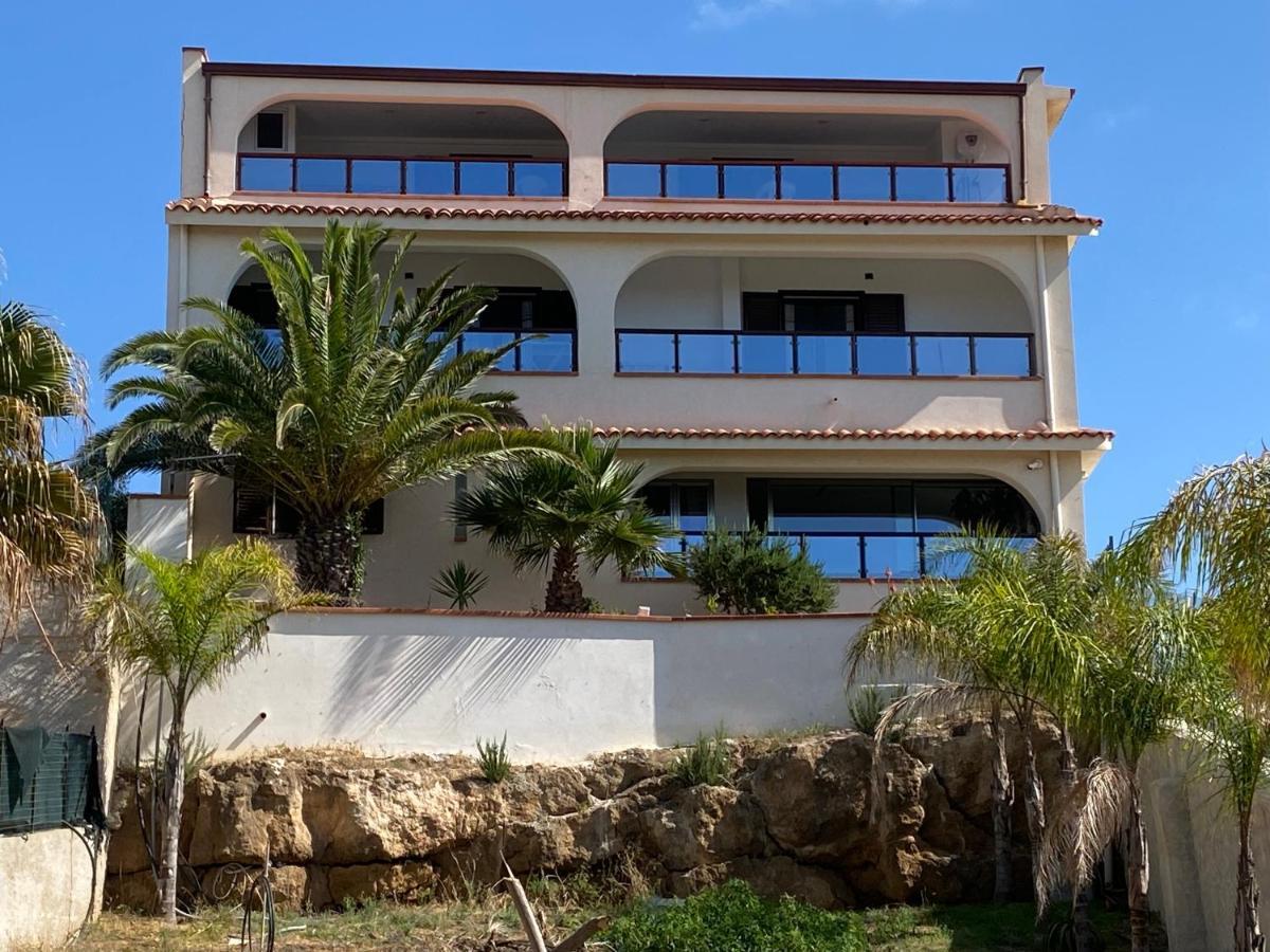 Appartamento Nora'S Flats Triscina Esterno foto
